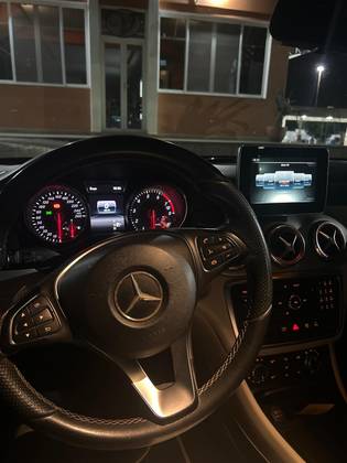 MERCEDES-BENZ GLA 200 1.6 CGI ADVANCE 16V TURBO FLEX 4P AUTOMÁTICO